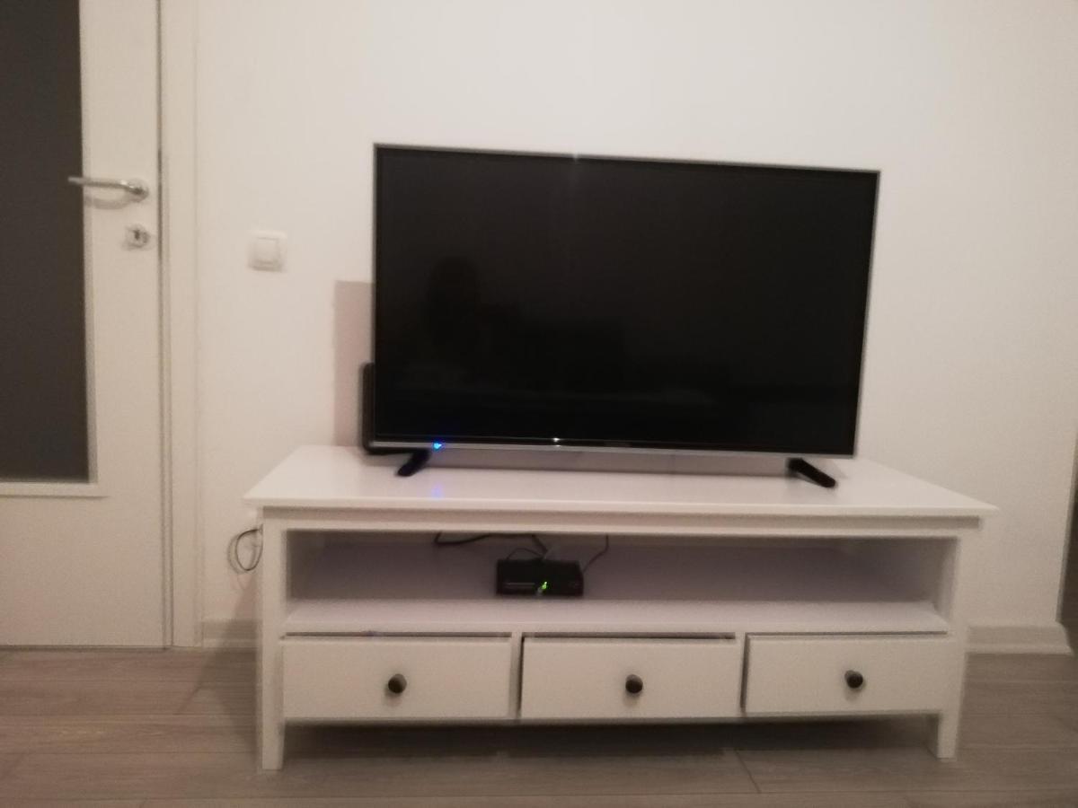 Apartment 3 Pristina Buitenkant foto